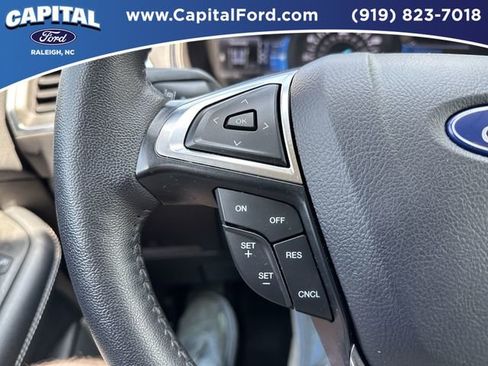 Certified 2024 Ford Edge Titanium image 21