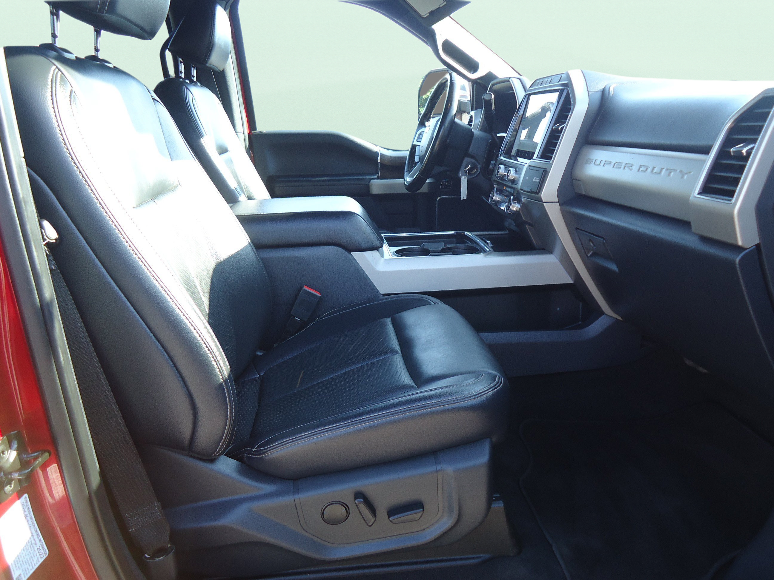 Used 2022 Ford F250 Lariat w/ Chrome Package AWD/4WD image 14