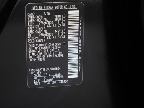 Used 2025 Nissan Armada Platinum image 32