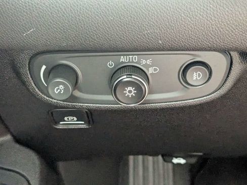 Used 2018 GMC Terrain Denali w/ Advanced Safety Package FWD image 31