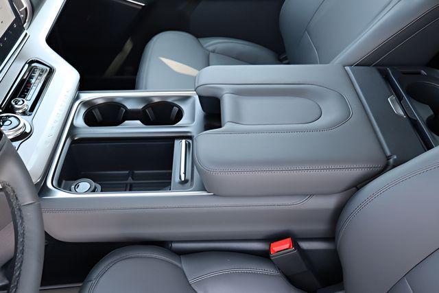 New 2027 Ford Expedition Active AWD/4WD image 25