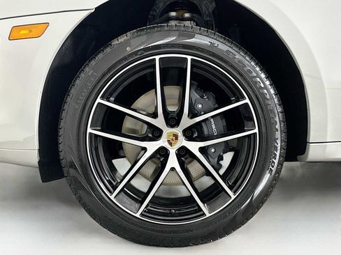 New 2026 Porsche Macan image 32