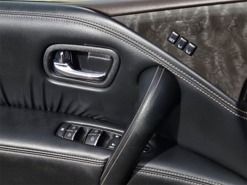 Used 2023 Nissan Armada Platinum w/ Captain's Chairs Package image 18