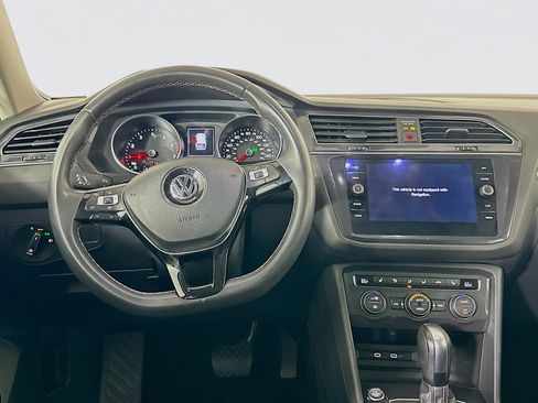 Used 2021 Volkswagen Tiguan SEL FWD image 18