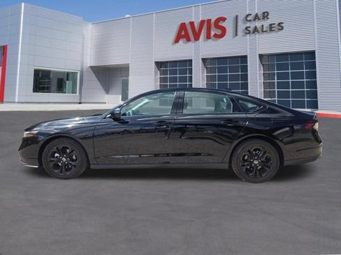 Used 2025 Honda Accord SE image 11