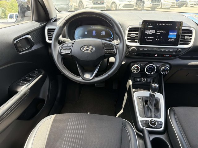 Used 2023 Hyundai Venue Limited w/ Cargo Package FWD image 21