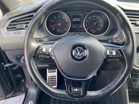 Used 2021 Volkswagen Tiguan SE R-Line image 10