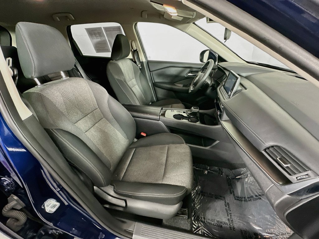 Used 2024 Nissan Rogue SV FWD image 35
