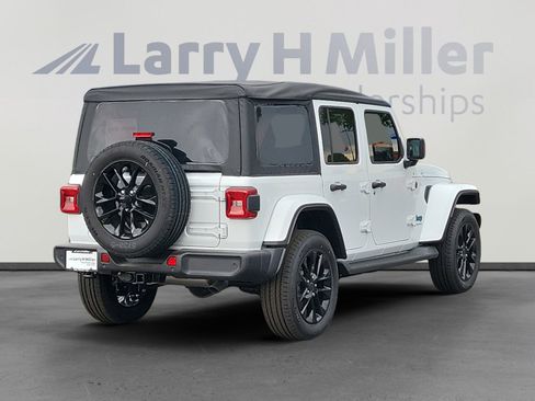 New 2025 Jeep Wrangler Sahara image 5