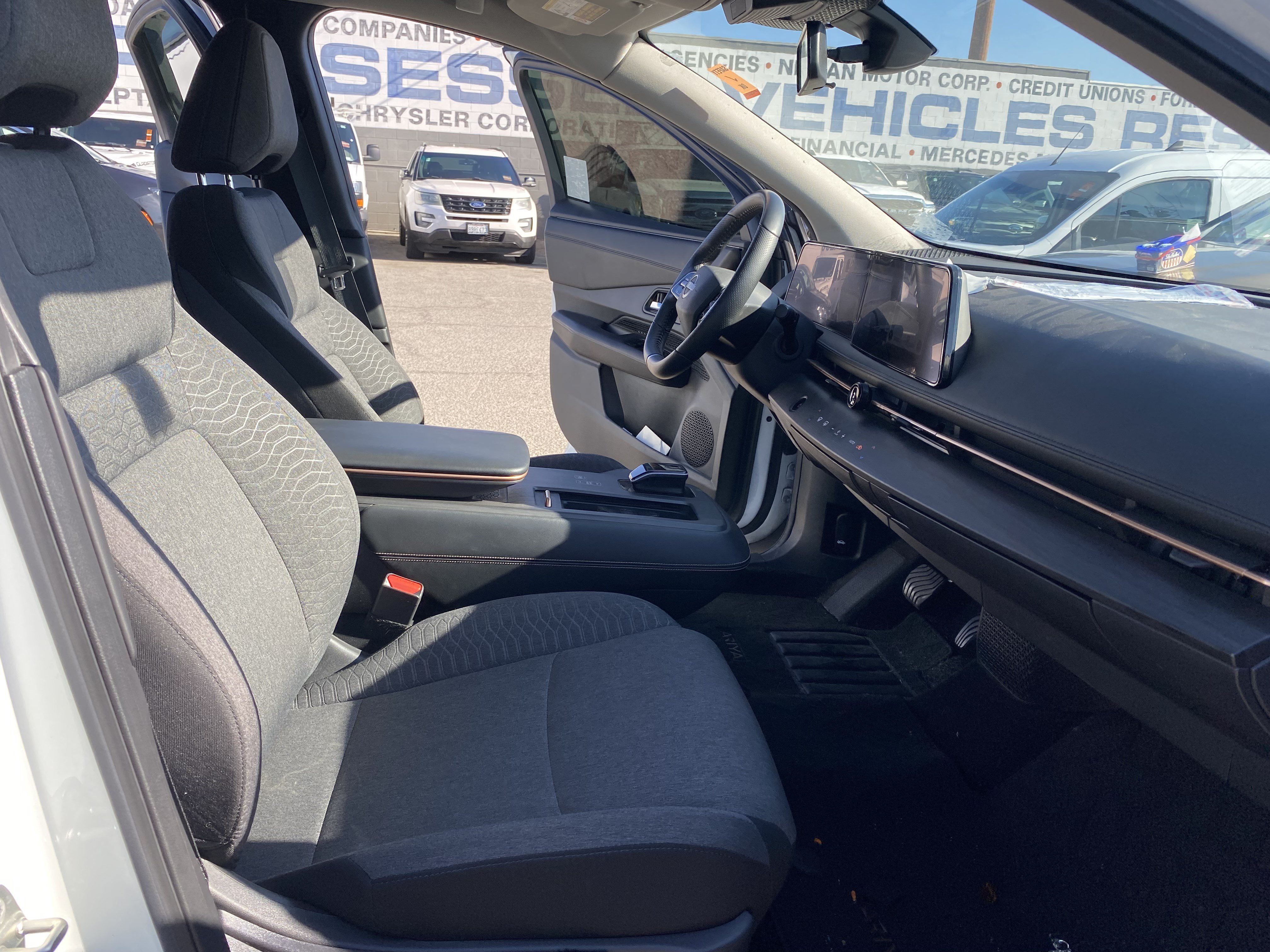 Used 2023 Nissan Ariya FWD image 22