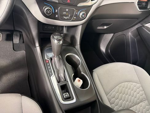 Used 2021 Chevrolet Equinox LS w/ LS Convenience Package FWD image 18