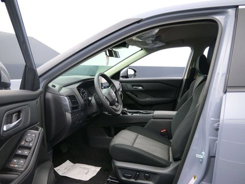 New 2026 Nissan Rogue SV w/ Cold Weather Package AWD/4WD image 12