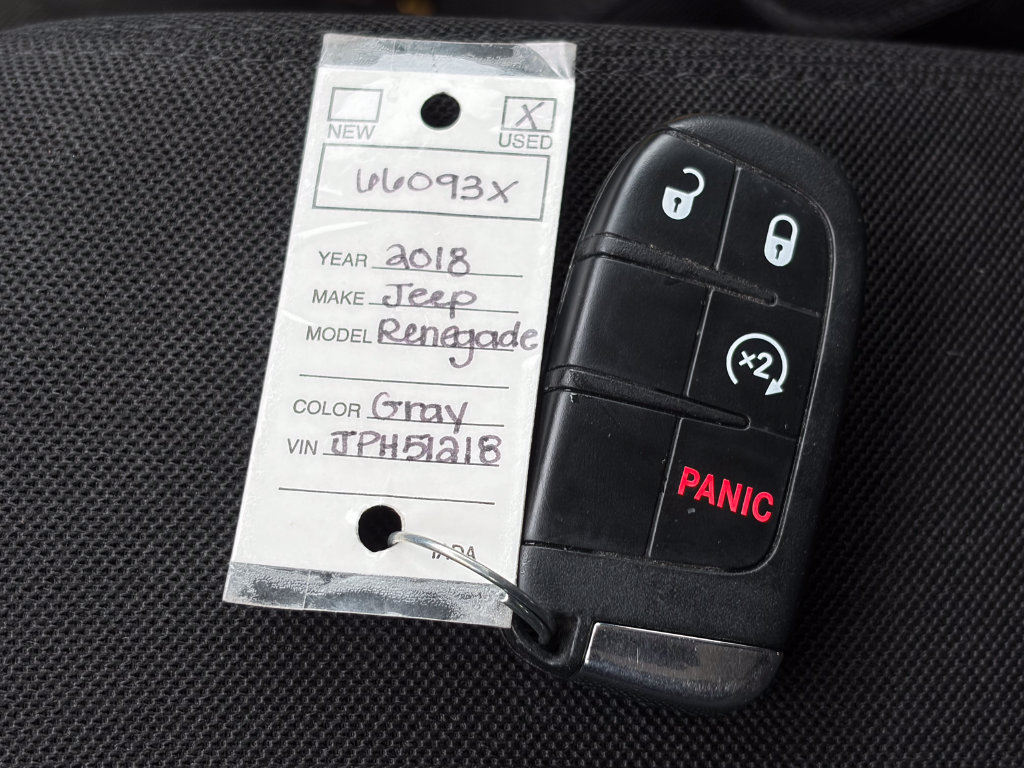 Used 2018 Jeep Renegade Latitude w/ Cold Weather Group AWD/4WD image 10