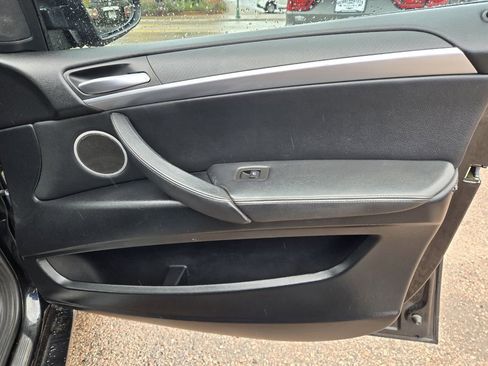Used 2012 BMW X6 M image 21