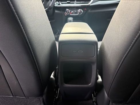 Used 2026 Chevrolet Trax RS image 28