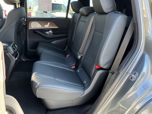 Certified 2025 Mercedes-Benz GLS 450 4MATIC image 23