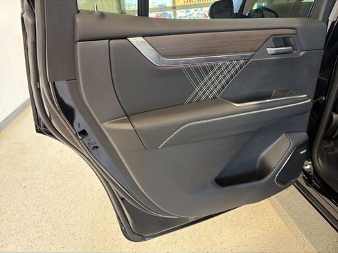 Used 2025 GMC Acadia Denali w/ LPO, Cargo Package image 46