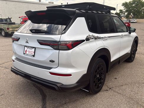 New 2026 Mitsubishi Outlander AWD image 7