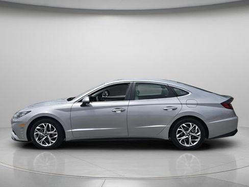 Used 2023 Hyundai Sonata SEL FWD image 3