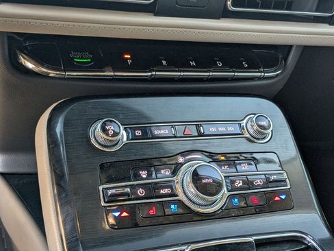 Used 2021 Lincoln Nautilus Reserve w/ Equipment Group 201A image 18