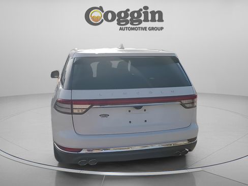 Used 2022 Lincoln Aviator Reserve w/ Equipment Group 201A image 10