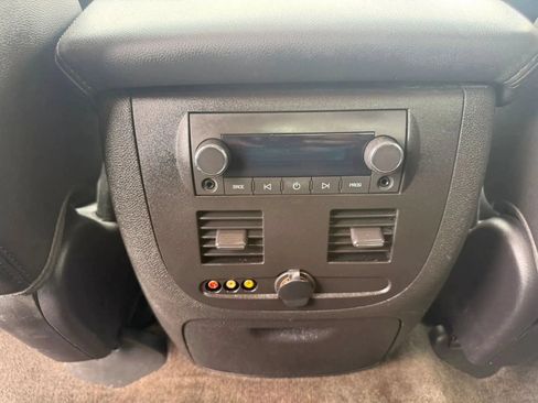Used 2012 Chevrolet Avalanche LTZ AWD/4WD image 35
