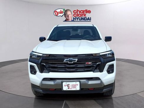 Used 2024 Chevrolet Colorado Z71 w/ Z71 Convenience Package 2 image 8