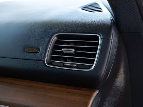 Used 2024 Mercedes-Benz GLE 350 4MATIC image 76