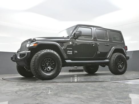 Used 2018 Jeep Wrangler Unlimited Sahara image 23