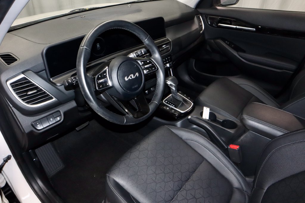 Used 2024 Kia Seltos EX AWD/4WD image 26