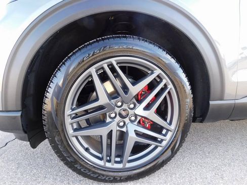 Used 2025 Ford Explorer ST-Line w/ ST-Line Street Pack image 10