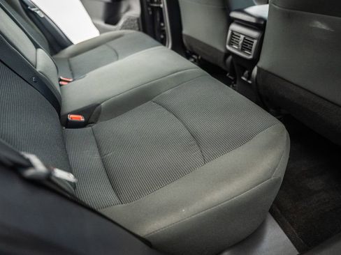 Used 2024 Toyota RAV4 LE AWD/4WD image 31