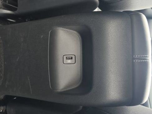Used 2024 Nissan Sentra SV w/ All-Weather Package FWD image 9