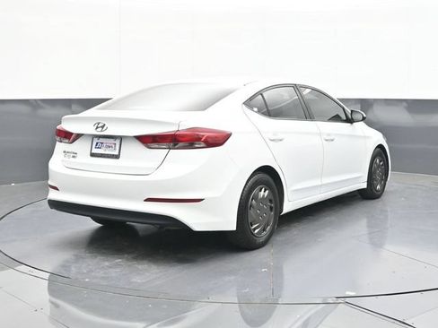 Used 2018 Hyundai Elantra SE FWD image 12