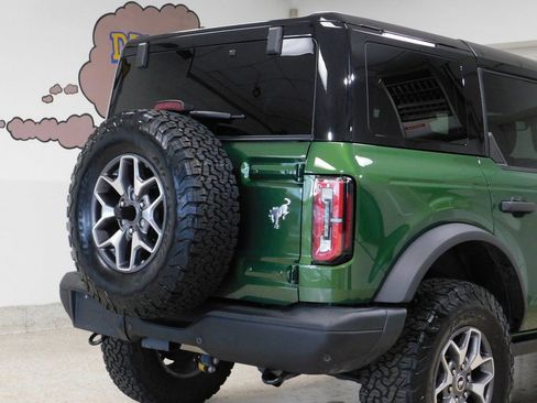 Used 2024 Ford Bronco Badlands image 88