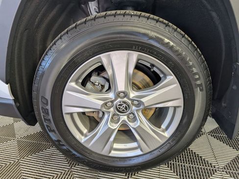 Used 2023 Toyota RAV4 XLE w/ Convenience Package image 10