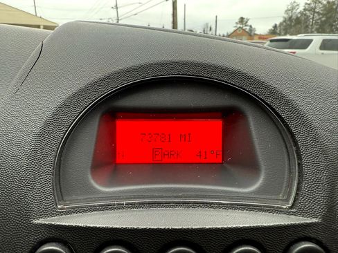 Used 2006 Pontiac Grand Prix w/ Preferred Package image 16