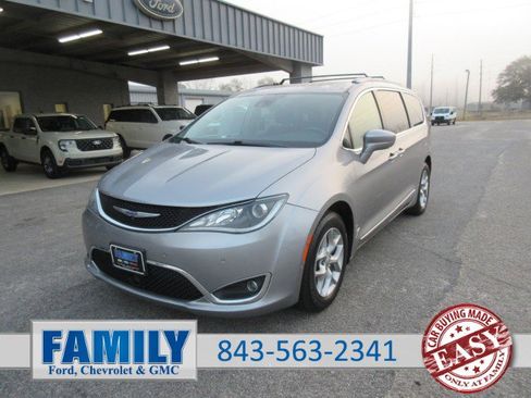 Used 2019 Chrysler Pacifica Touring-L Plus w/ Advanced Safetytec Group image 1