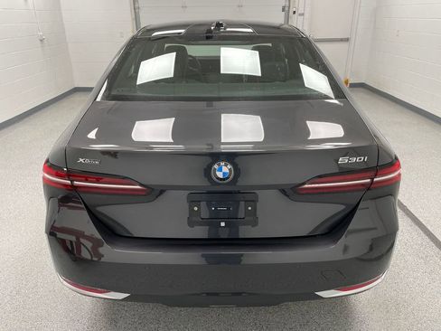 Used 2025 BMW 530i xDrive image 9