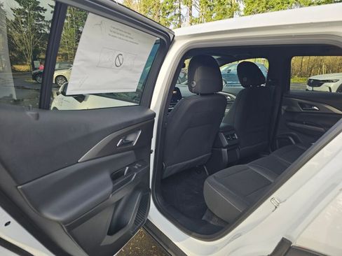 New 2026 Chevrolet Equinox EV LT image 22