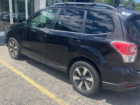 Used 2018 Subaru Forester 2.5i Limited w/ Popular Package #2 AWD/4WD image 4