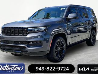 Used 2022 Jeep Grand Wagoneer Series II AWD/4WD video 1