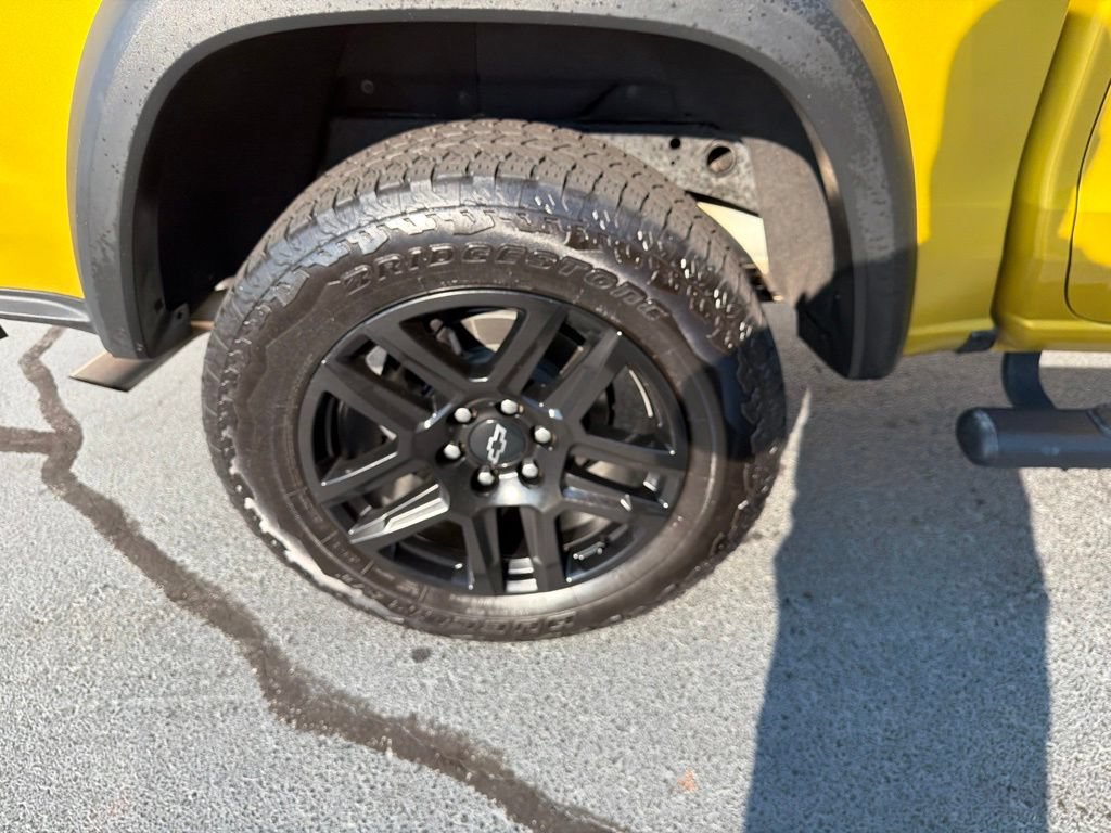 Used 2024 Chevrolet Colorado Trail Boss AWD/4WD image 19
