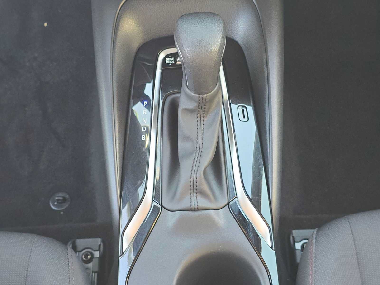 Certified 2024 Toyota Corolla SE w/ SE Premium Package FWD image 32