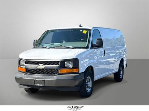 Used 2017 Chevrolet Express 3500 image 1