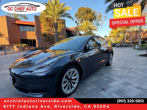 Used 2023 Tesla Model 3 Standard Range image 1