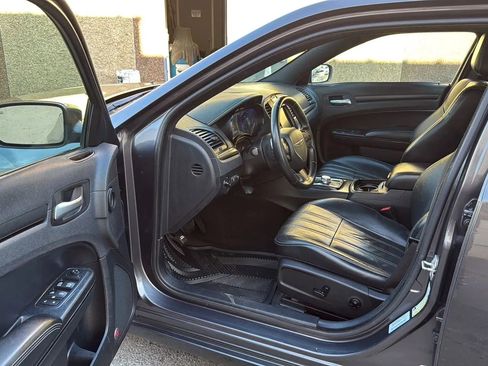 Used 2016 Chrysler 300 S RWD image 22