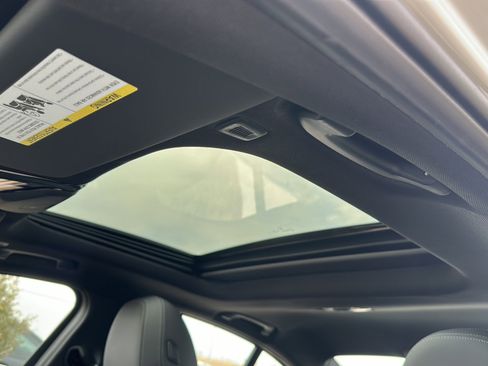 New 2026 BMW 330i Sedan w/ M Sport Package image 13