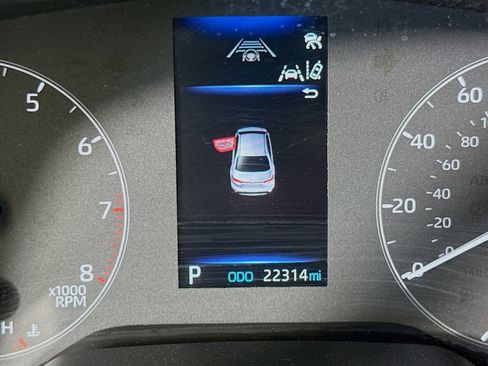 Used 2025 Toyota Corolla LE FWD image 16