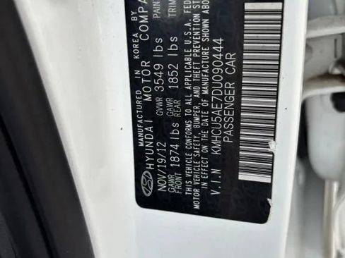 Used 2013 Hyundai Accent SE FWD image 22